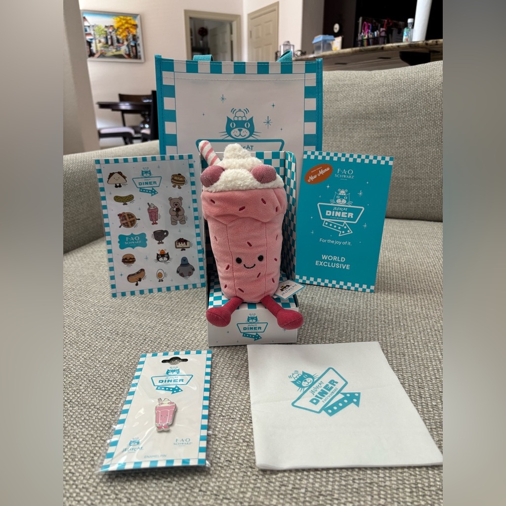 FAO Schwarz Jellycat Bubbeca Milkshake (NWT)